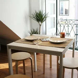vds-guesthouse-cosy-apartment-in-city-center-new.hotels-lisbon-portugal.com/