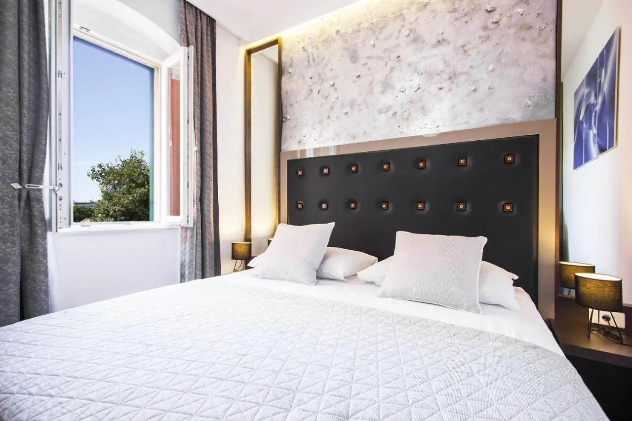 Argentum Luxury Apartment Split