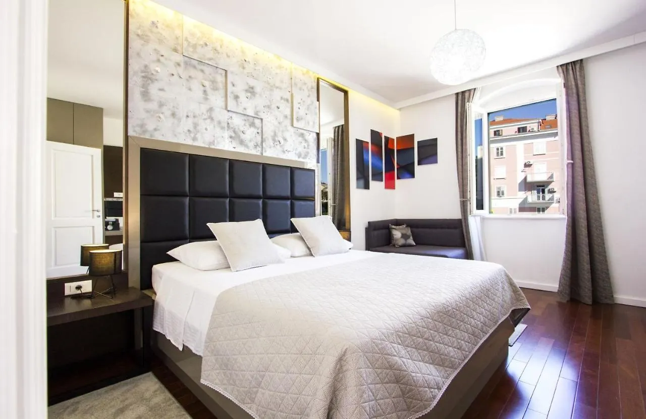 Argentum Luxury Apartment Split